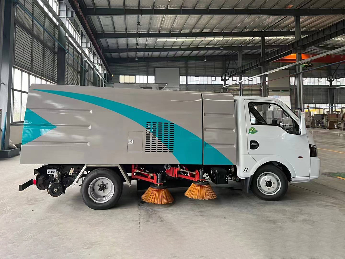 東風途逸純電動掃路車
