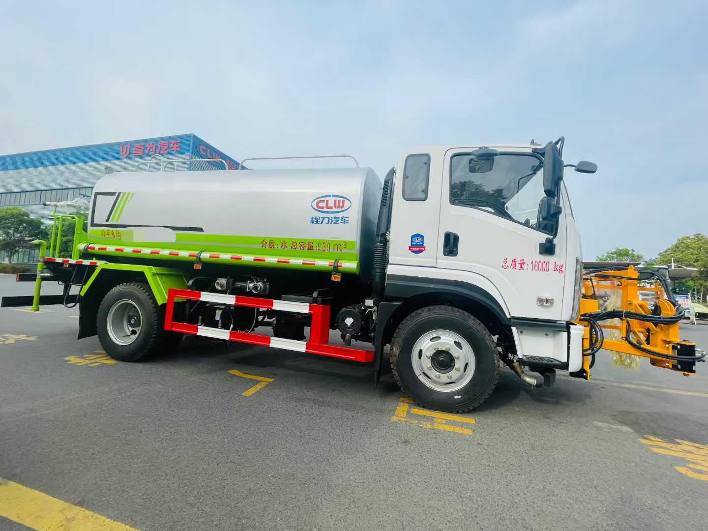 陜汽軒德X9護(hù)欄清洗車