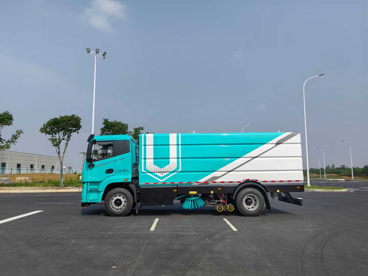 壹為18T純電動洗掃車