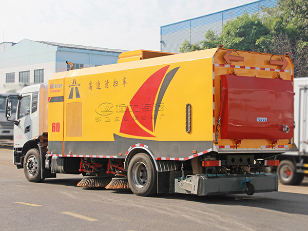東風(fēng)天錦高速清掃車